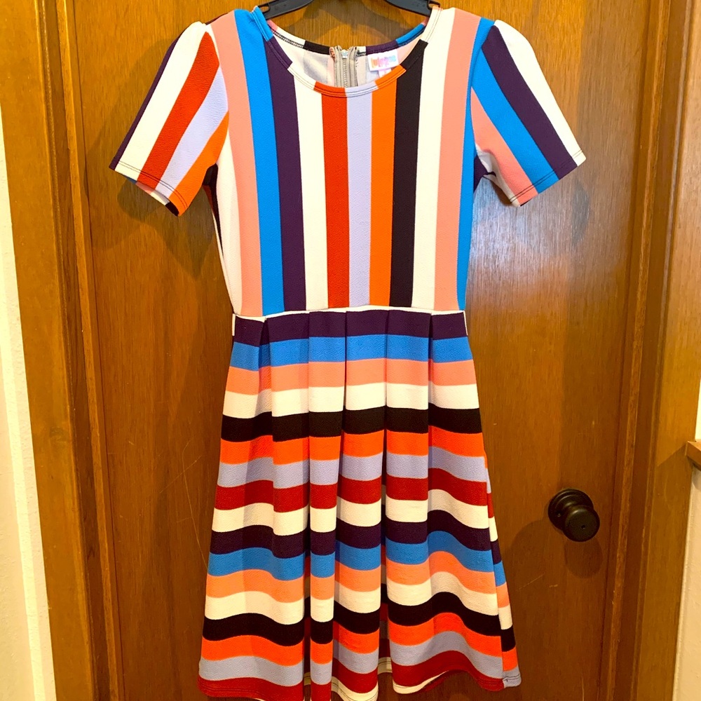 Small Amelia by Lularoe